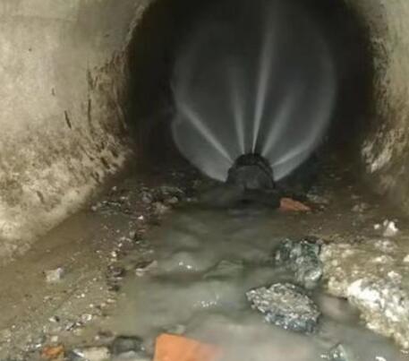 积石山市政管道清淤