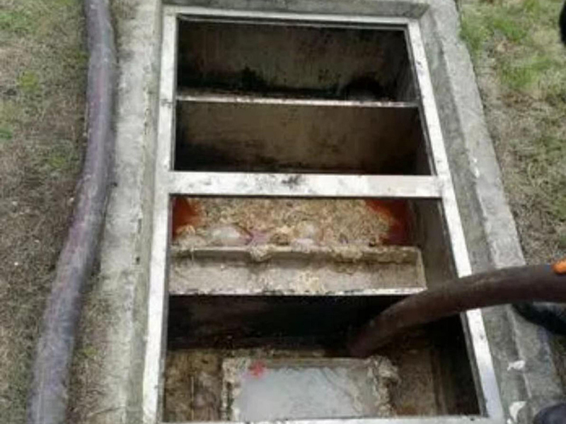 积石山隔油池清理